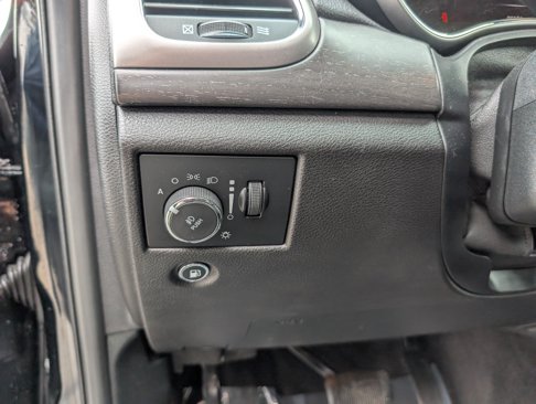 Used 2017 Jeep Grand Cherokee Altitude image 13