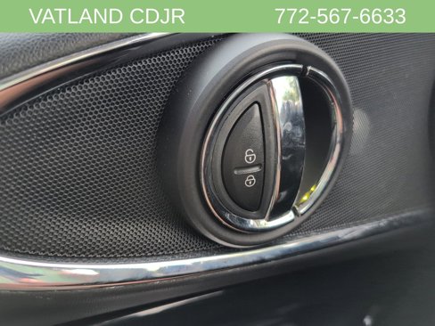Used 2016 MINI Cooper Clubman image 16