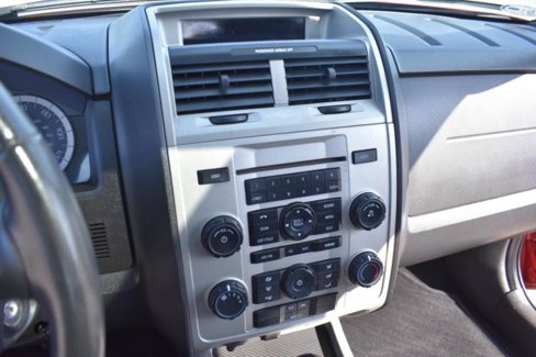 Used 2011 Ford Escape XLT w/ 202A Rapid Spec Order Code image 28