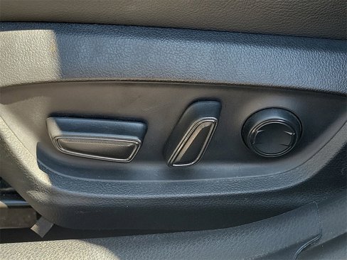 Used 2021 Toyota Camry SE image 20