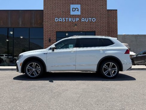 Used 2019 Volkswagen Tiguan SEL R-Line w/ 3rd Row Seat Package image 4