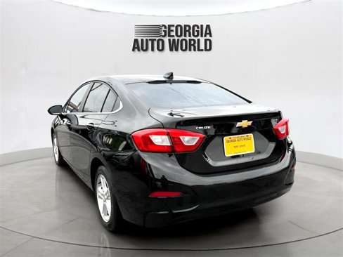 Used 2018 Chevrolet Cruze LT image 3