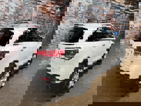 Used 2017 Kia Sorento LX image 3