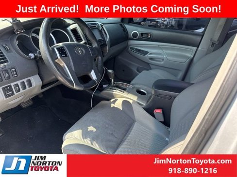 Used 2012 Toyota Tacoma PreRunner w/ TRD Off-Road Pkg image 18