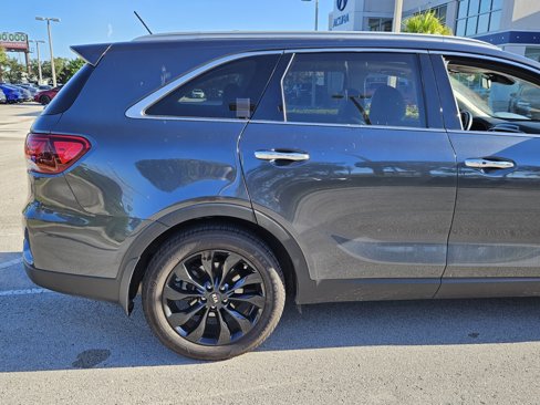 Used 2020 Kia Sorento EX image 4