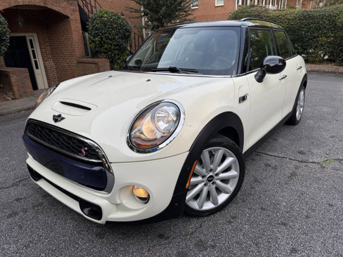 Used 2018 MINI Cooper S image 1