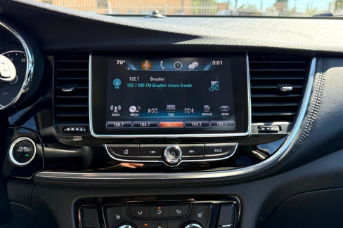 Used 2018 Buick Encore Essence image 12