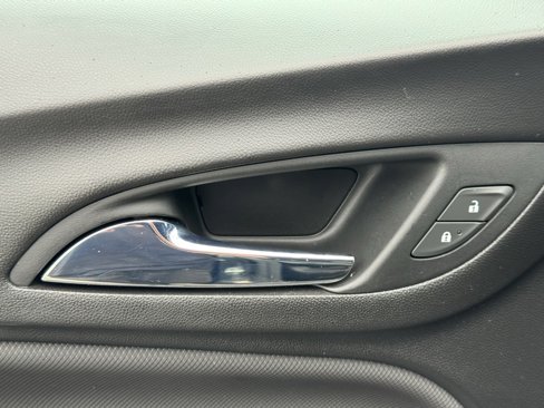Used 2022 Chevrolet Equinox RS w/ RS Leather Package image 24