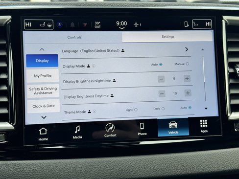 New 2025 Chrysler Voyager LX image 26