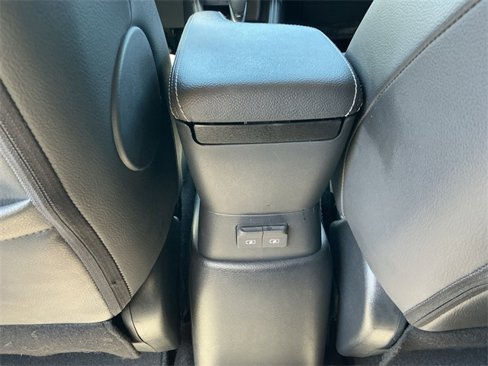 Used 2020 Nissan Kicks SR w/ SR Premium Package image 26