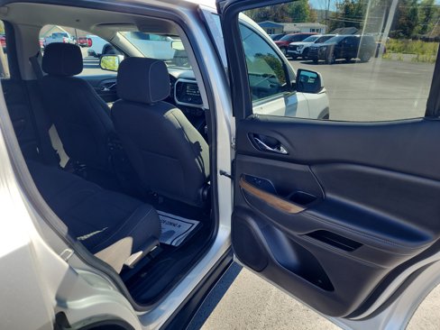 Used 2019 GMC Acadia SLE image 28