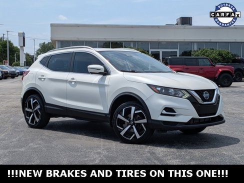 Used 2020 Nissan Rogue Sport SL image 2