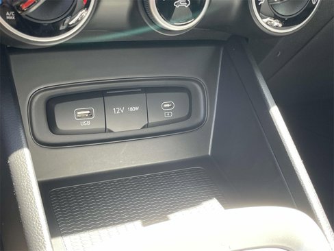 New 2025 Hyundai Venue SE image 27