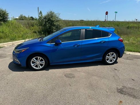 Used 2018 Chevrolet Cruze LT w/ RS Package image 34