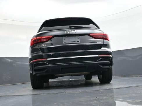Used 2023 Audi Q3 2.0T Premium image 30