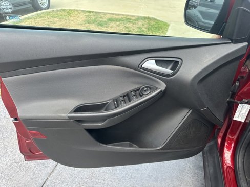 Used 2014 Ford Focus SE image 8