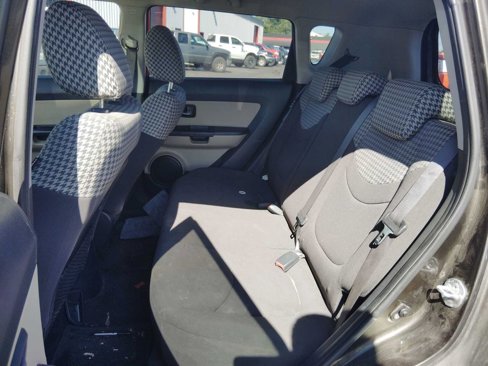 Used 2010 Kia Soul ! image 9