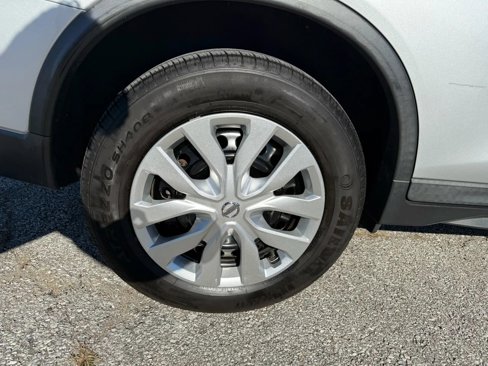 Used 2018 Nissan Rogue S image 6