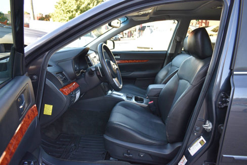 Used 2011 Subaru Outback 2.5i Limited image 7