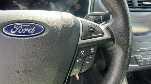 Used 2020 Ford Fusion SE image 27