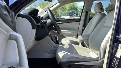 Used 2023 Volkswagen Tiguan SE image 21