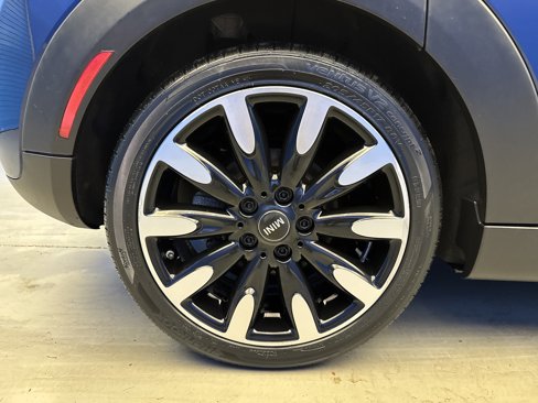 Used 2016 MINI Cooper 4-Door Hardtop image 9