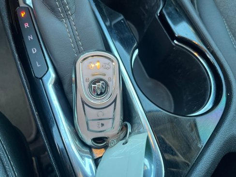 Used 2021 Buick Encore GX Select w/ Sport Touring Package image 32