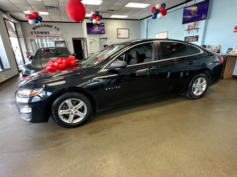 Used 2019 Chevrolet Malibu LS w/ LPO, Convenience Package 1 image 8