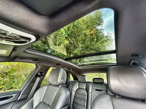 Certified 2024 Porsche Macan image 26
