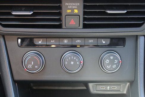 Certified 2024 Volkswagen Jetta Sport image 17