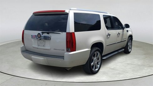 Used 2013 Cadillac Escalade ESV Luxury image 6