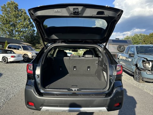 Used 2024 Subaru Outback Limited image 13