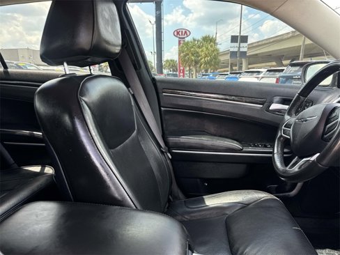 Used 2020 Chrysler 300 Limited image 22