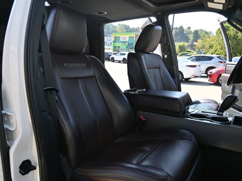 Used 2017 Ford Expedition EL Platinum image 24