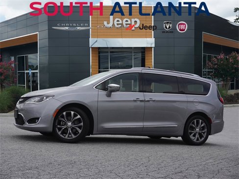 Used 2020 Chrysler Pacifica Limited w/ Tire & Wheel Group image 1