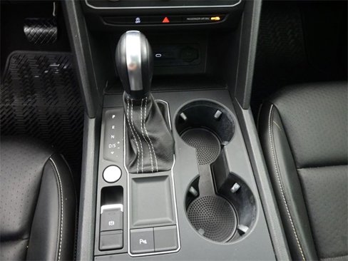 Used 2021 Volkswagen Atlas SE image 4