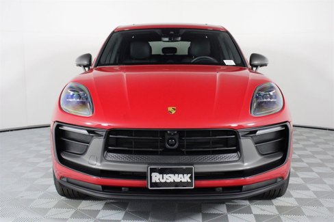 Certified 2025 Porsche Macan Turbo image 10