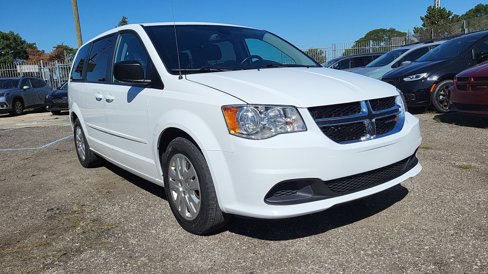 Used 2017 Dodge Grand Caravan SE w/ UConnect Hands-Free Group image 3