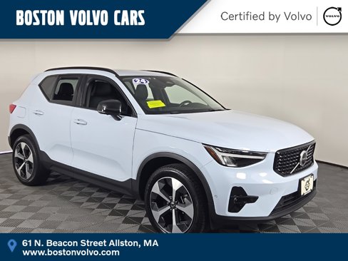 Certified 2024 Volvo XC40 B5 Plus w/ Climate Package image 1