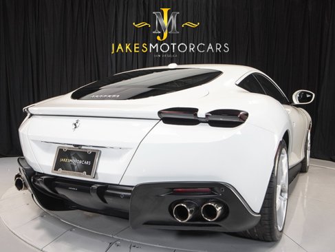 Used 2022 Ferrari Roma image 12