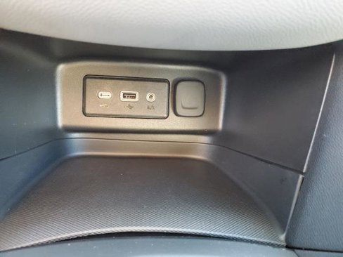 Used 2023 Chevrolet Equinox LT image 22
