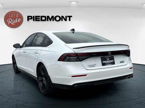 Used 2023 Honda Accord Sport image 11