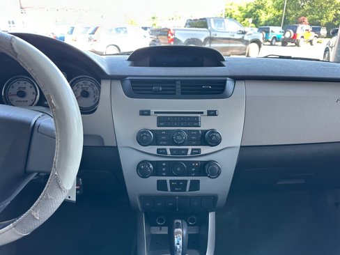 Used 2009 Ford Focus SE image 20
