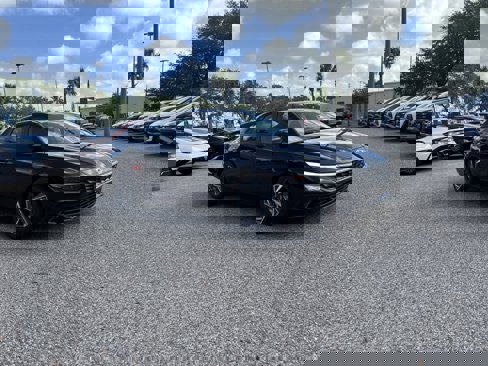 New 2025 Hyundai Elantra Sport w/ Cargo Package image 8