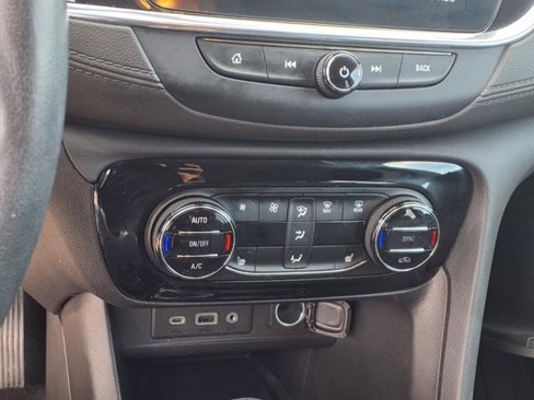 Used 2022 Buick Encore GX Essence w/ Advanced Technology Package image 22