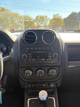 Used 2016 Jeep Patriot High Altitude image 19