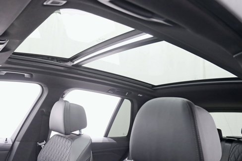 Used 2022 BMW X5 xDrive40i w/ M Sport Package image 33