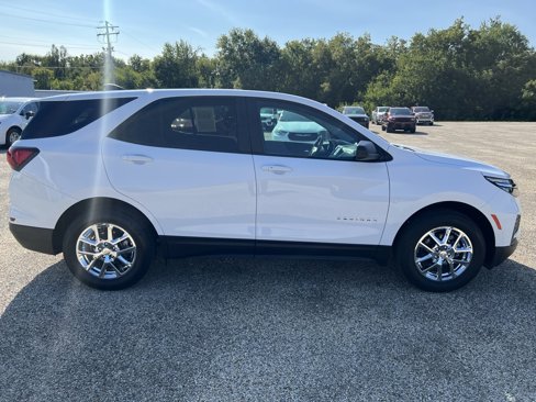 Used 2024 Chevrolet Equinox LS w/ LS Convenience Package image 6