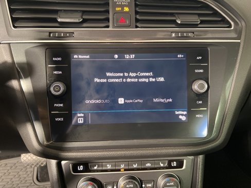 Used 2020 Volkswagen Tiguan SE R-Line image 14