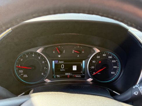 Used 2018 Chevrolet Equinox Premier image 17